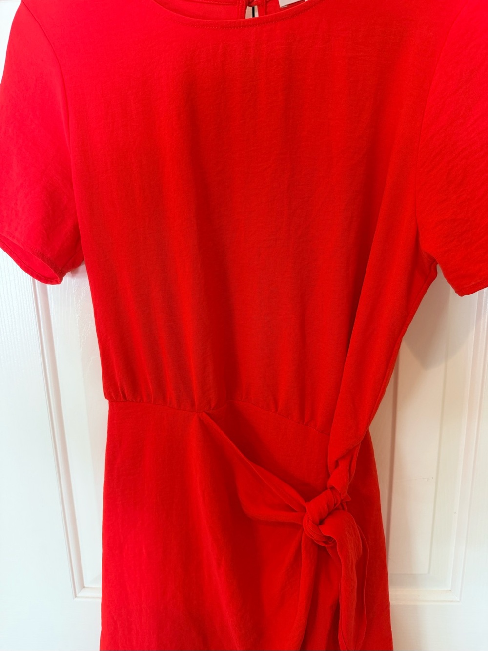 Gilli Red Short Sleeve Tie-Waist Mini Dress - Picture 5 of 8